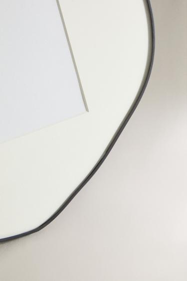IRREGULAR-SHAPED PHOTO FRAME - Black by Zara - Image 2