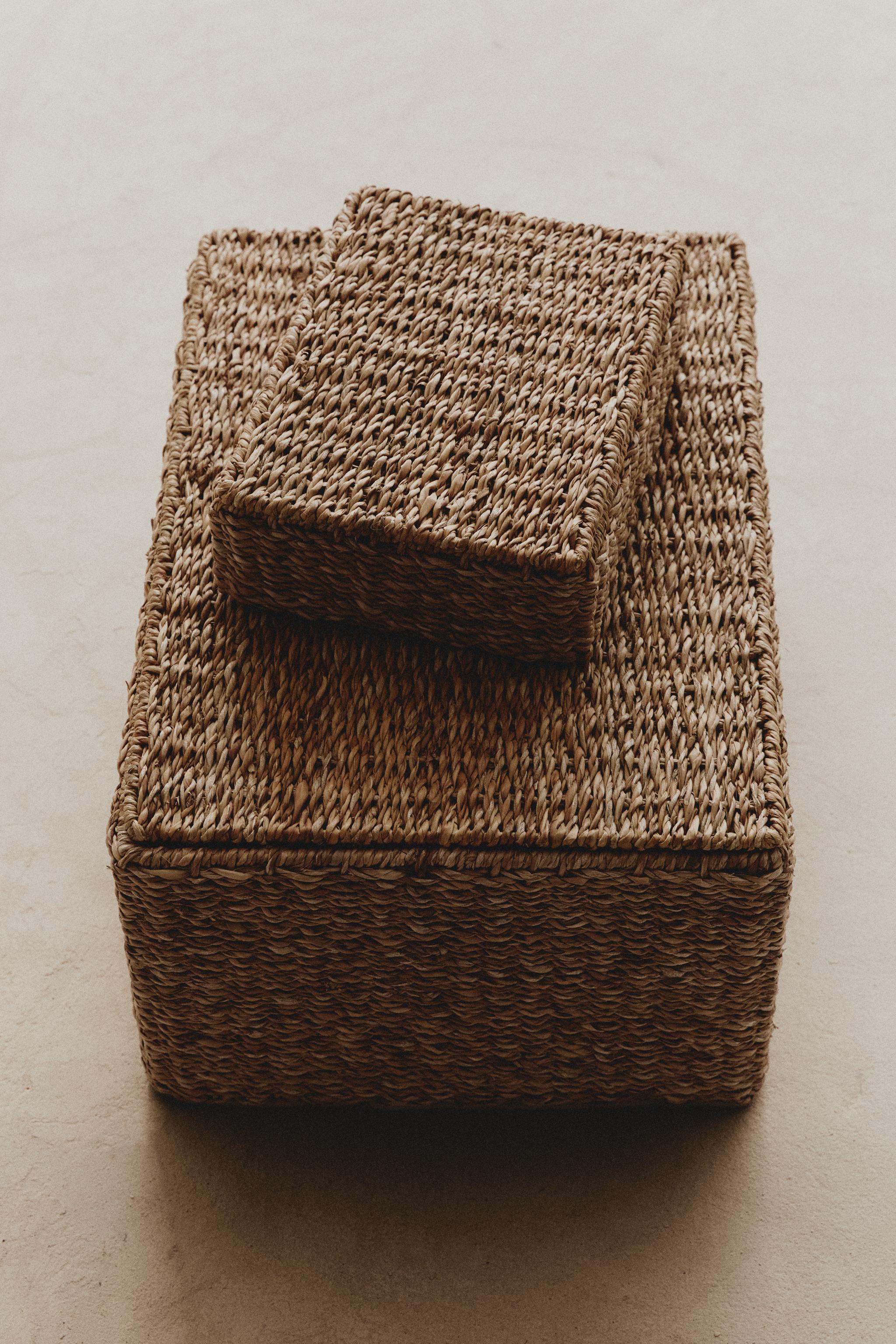 SEAGRASS BASKET WITH LID