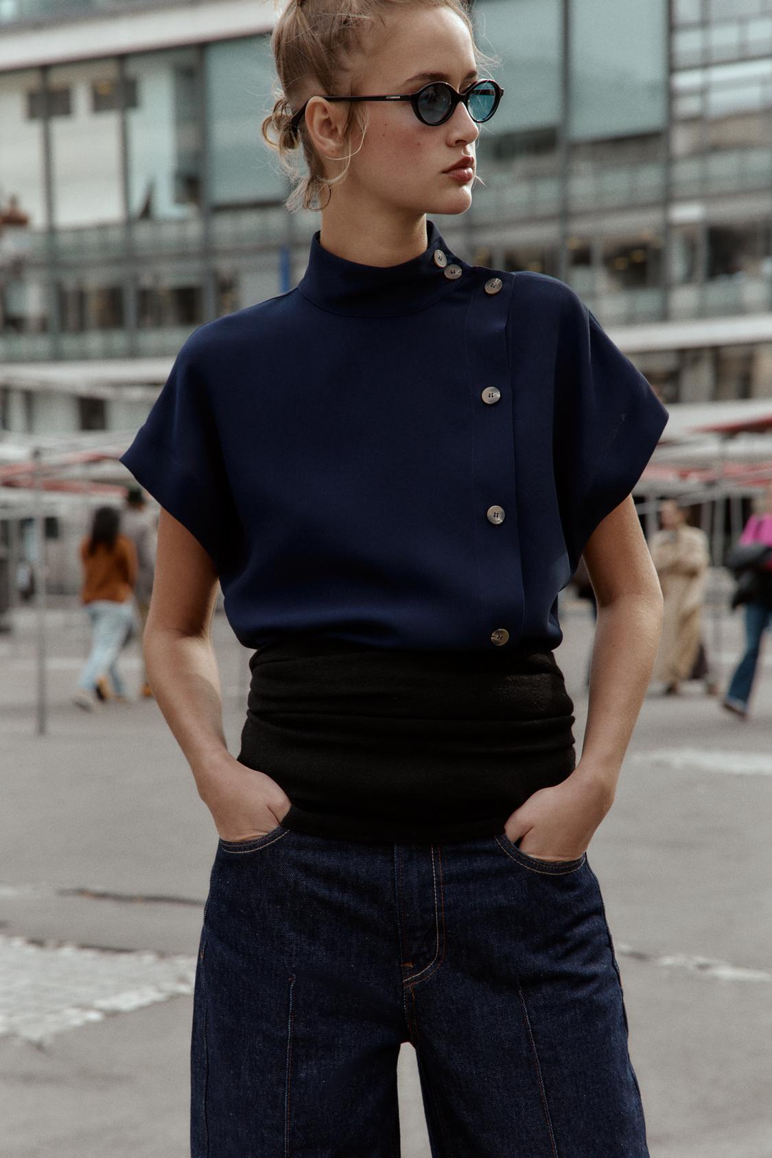 CONTRAST BUTTON SHIRT