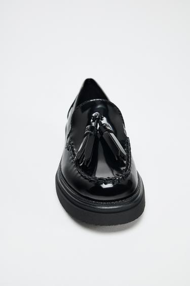 MOCASSINS VERNIS À POMPONS - Noir de Zara - Image 3