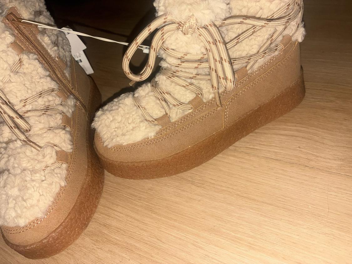 FLEECE ANKLE BOOTS - Image 4