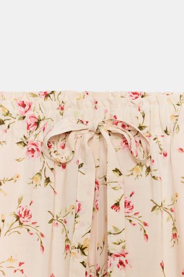 SHORT À IMPRIMÉ FLEURI ET DENTELLE - Imprimée de Zara - Image 8
