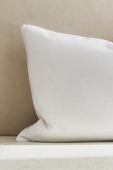 OREILLER EN PLUME - Blanc de Zara - Image 1