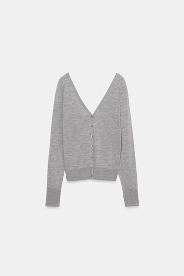 جاكيت محاك بياقة على شكل V - رمادي فيجوريه الخاص بـ Zara