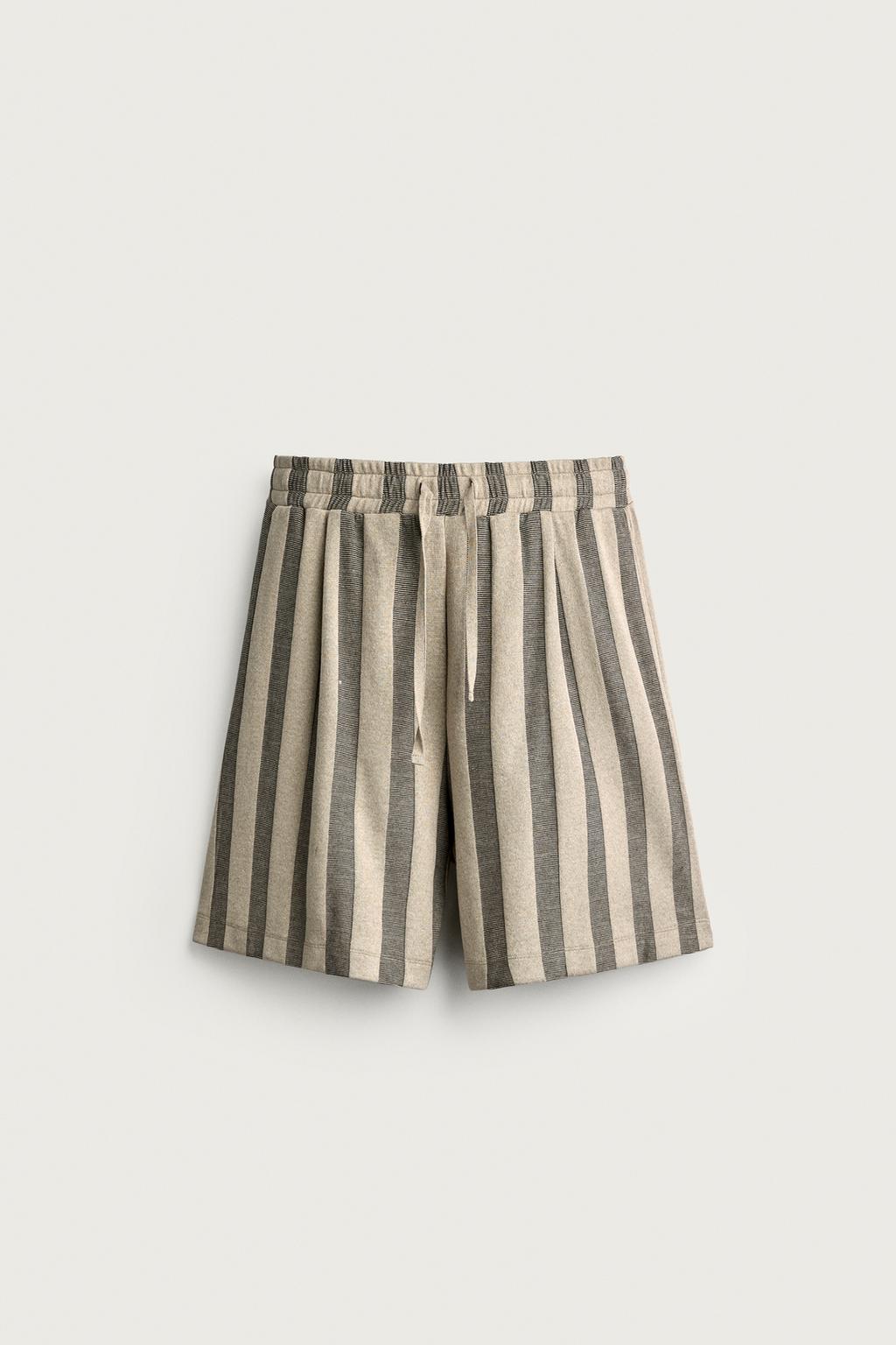 STRIPED JACQUARD PLEATED BERMUDA SHORTS