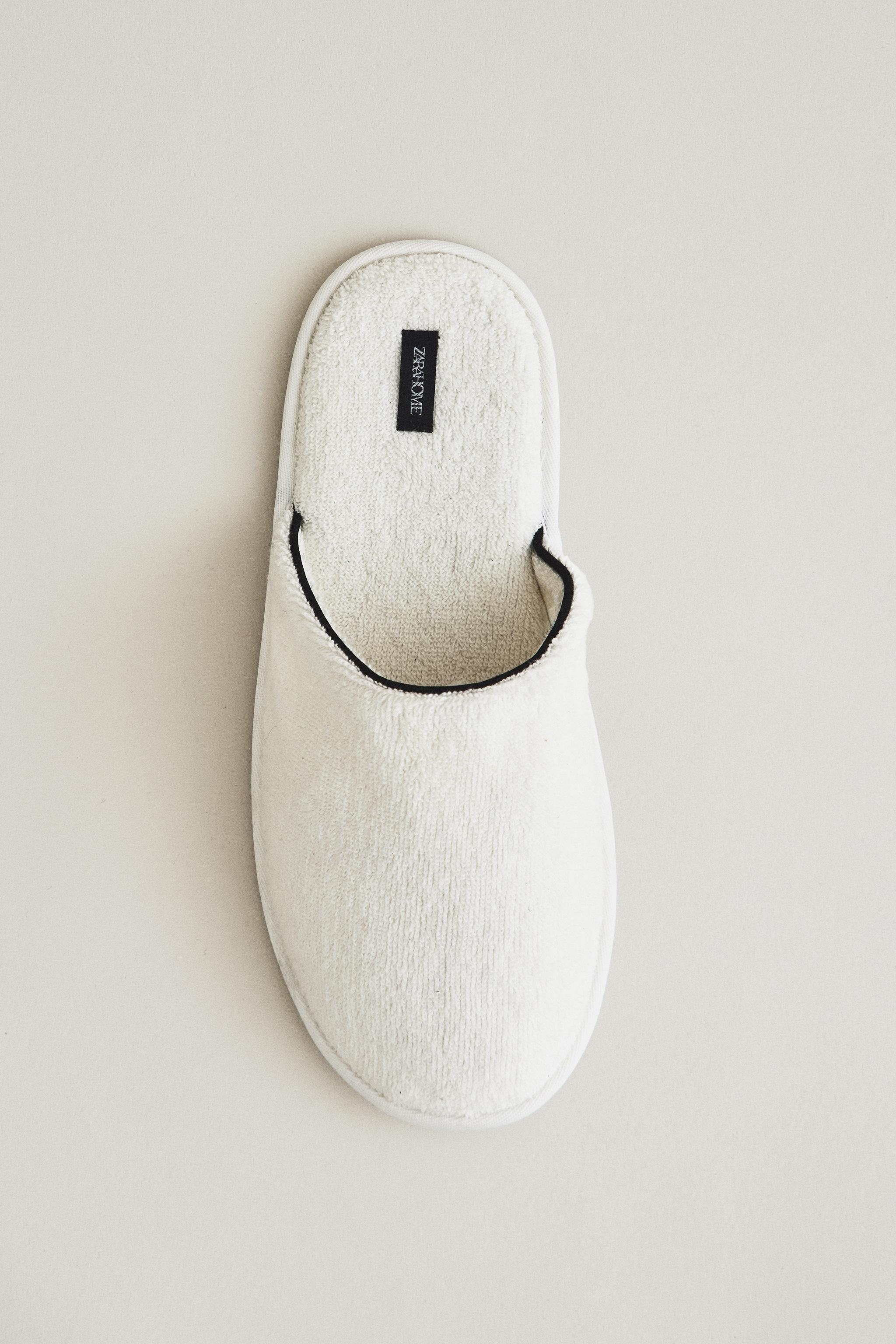 TERRY BATHROOM SLIPPERS — White