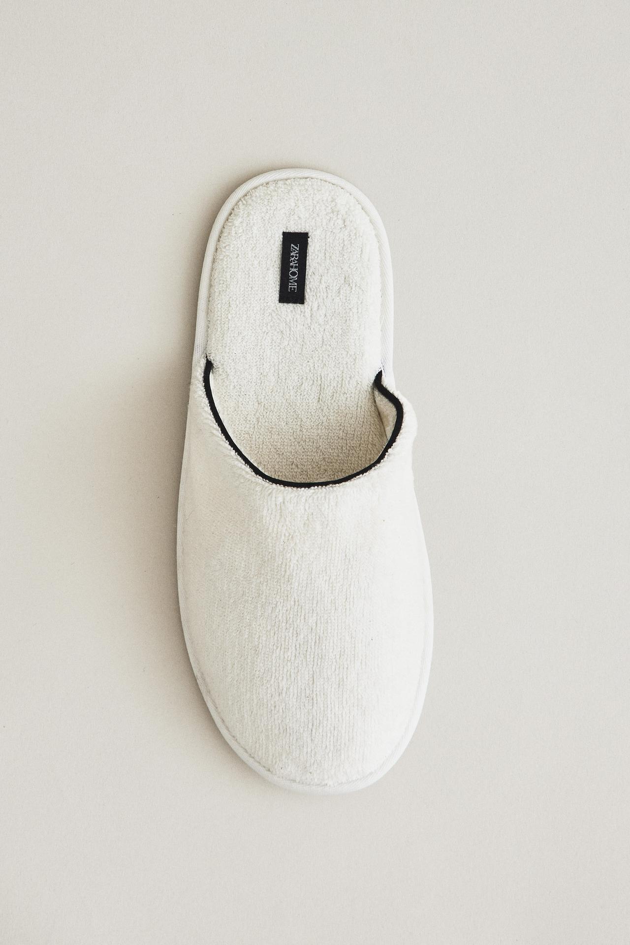TERRY BATHROOM SLIPPERS — White