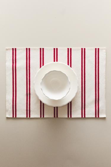 EMBROIDERED DOUBLE STRIPE PLACEMAT - Red by Zara