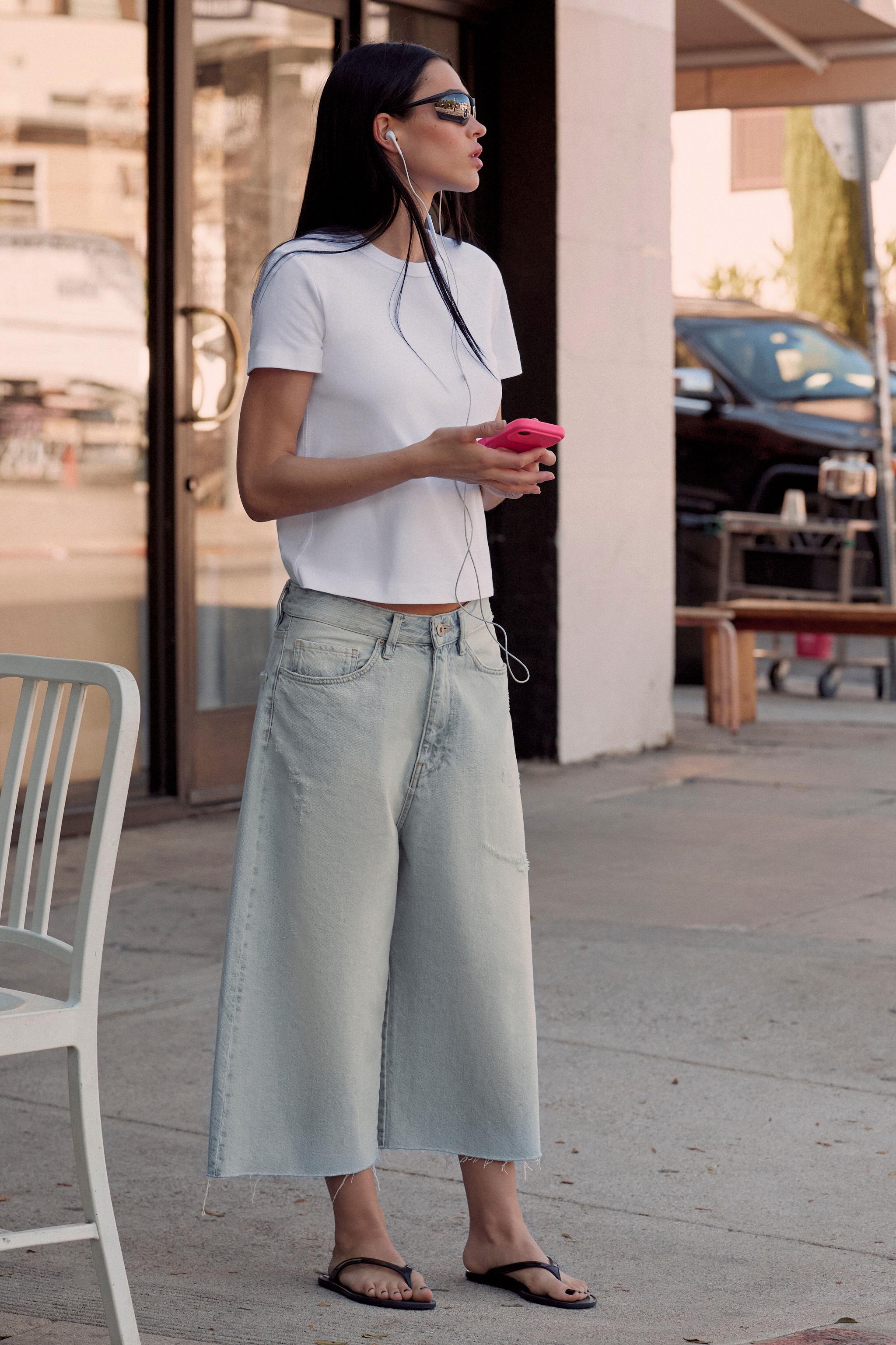 TRF ORTA BEL DISTRESSED DENIM BERMUDA JORTS