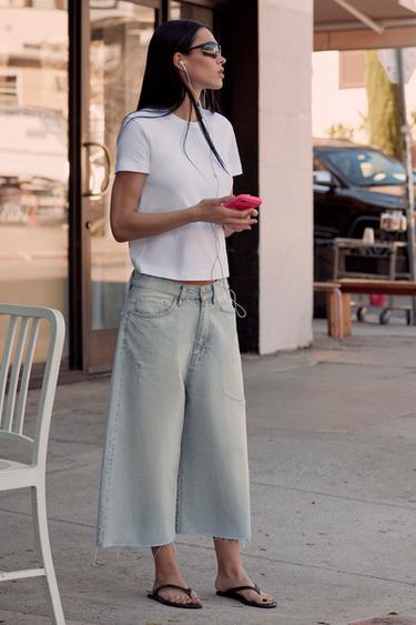 ДЖИНСОВЫЕ ШОРТЫ TRF СО СРЕДНЕЙ ПОСАДКОЙ И РАЗРЕЗАМИ — ГОЛУБОЙ от Zara