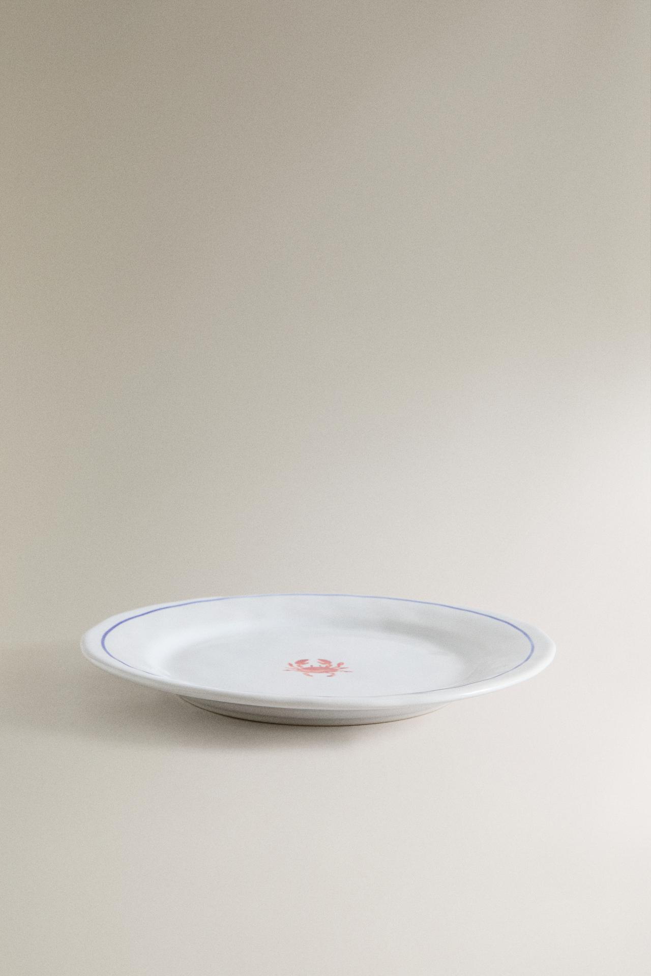 MARINE ANIMAL STONEWARE DESSERT PLATE — White / Red