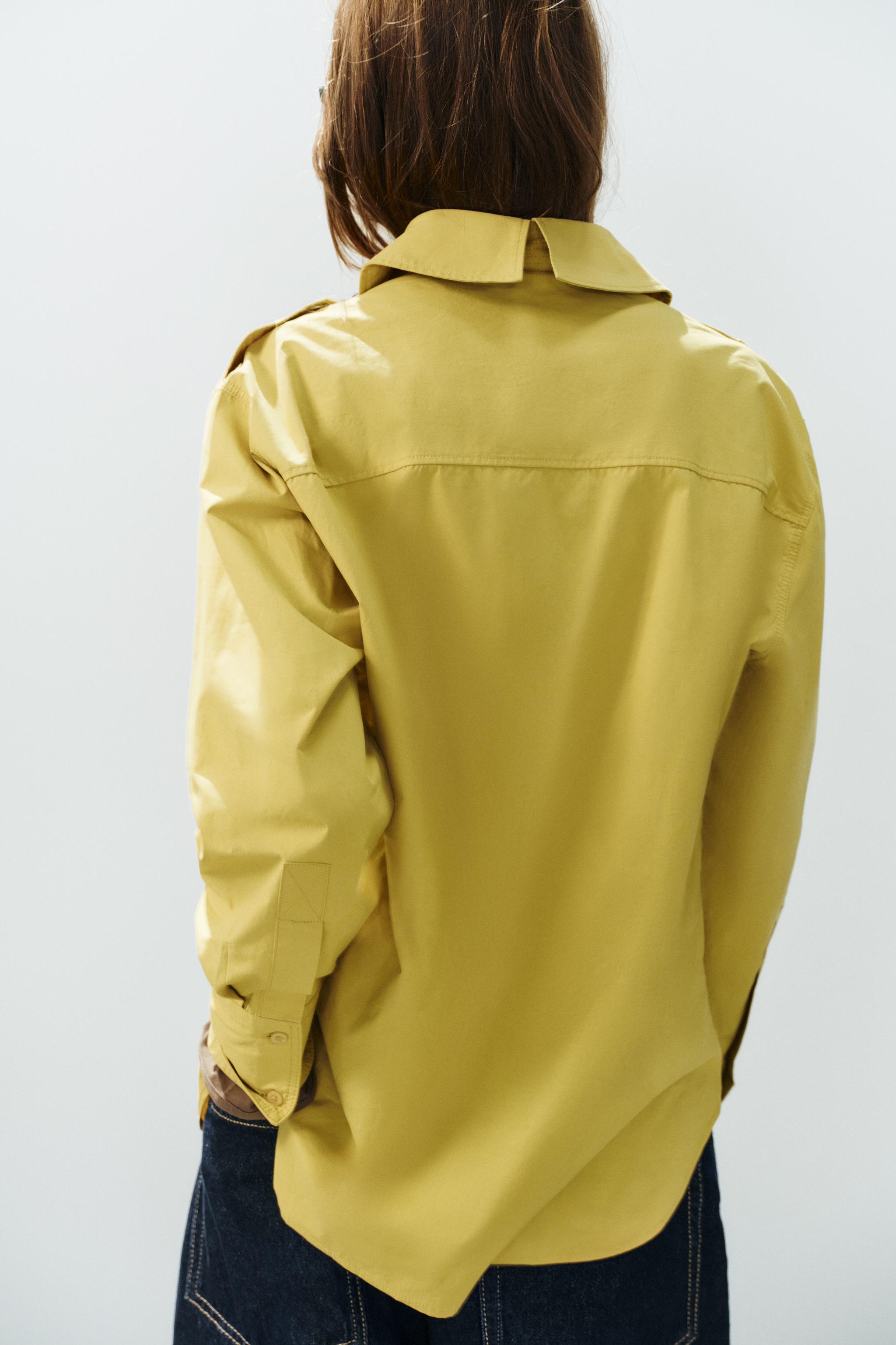 CHEMISE EN GABARDINE À PATTES DE BOUTONNAGE