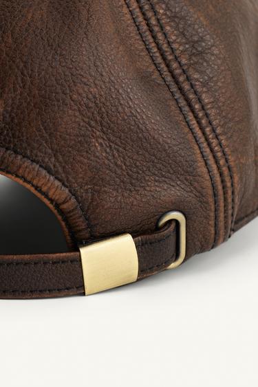 CASQUETTE EN CUIR DÉLAVÉ ÉDITION LIMITÉE - Gris taupe de Zara - Image 4