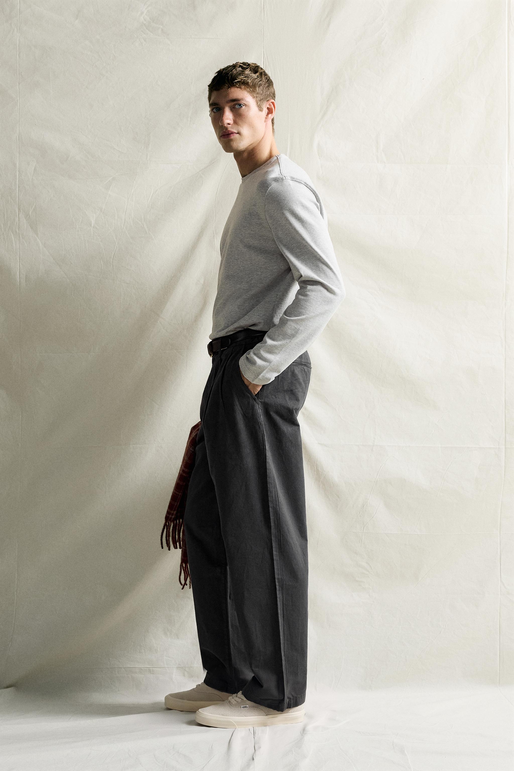 REGULAR-FIT PLEATED CHINO PANTS