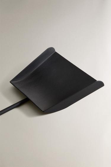 IRON FIREPLACE ASH SHOVEL - Black by Zara - Image 2