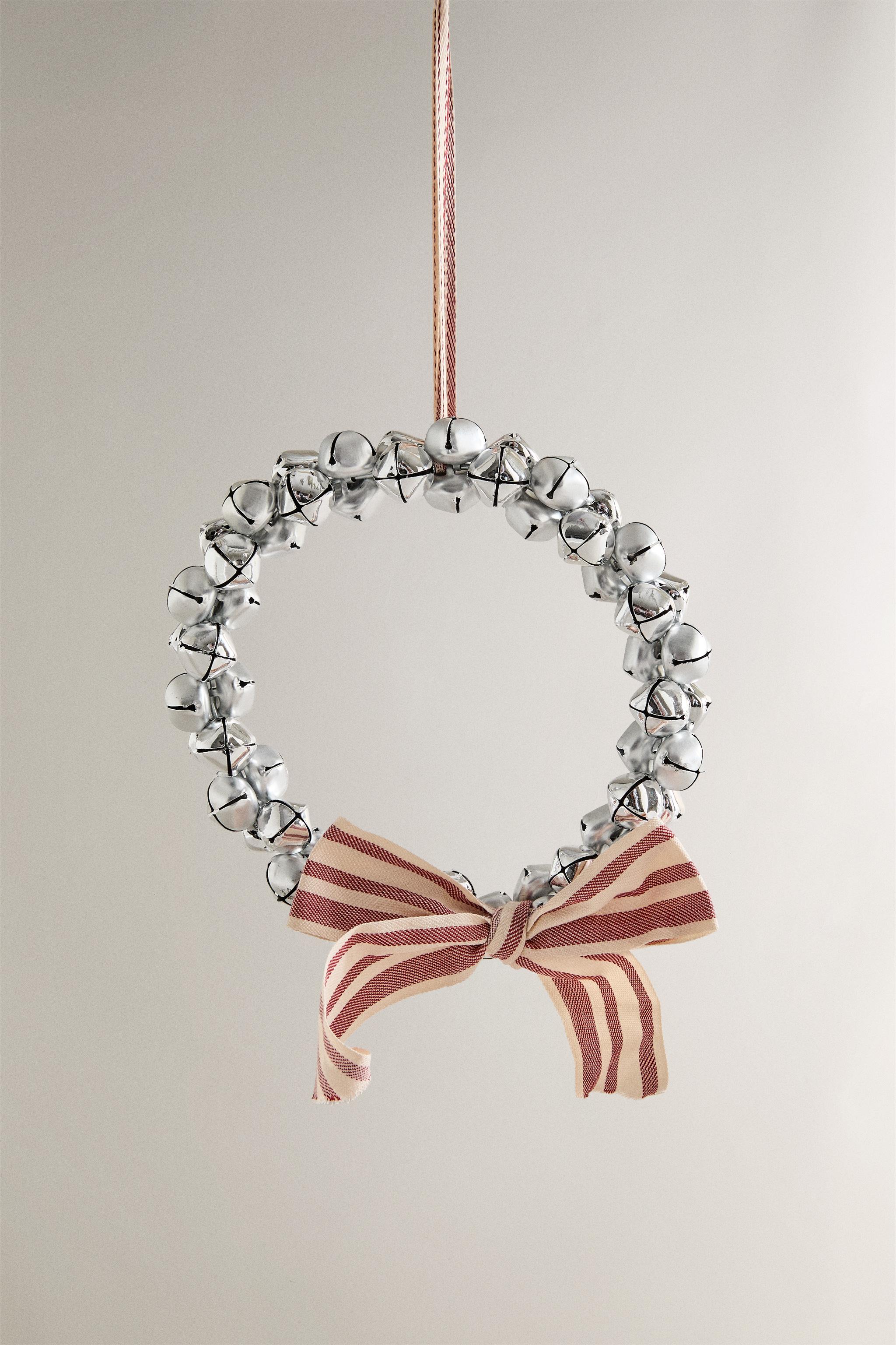 SLEIGH BELLS WREATH CHRISTMAS ORNAMENT