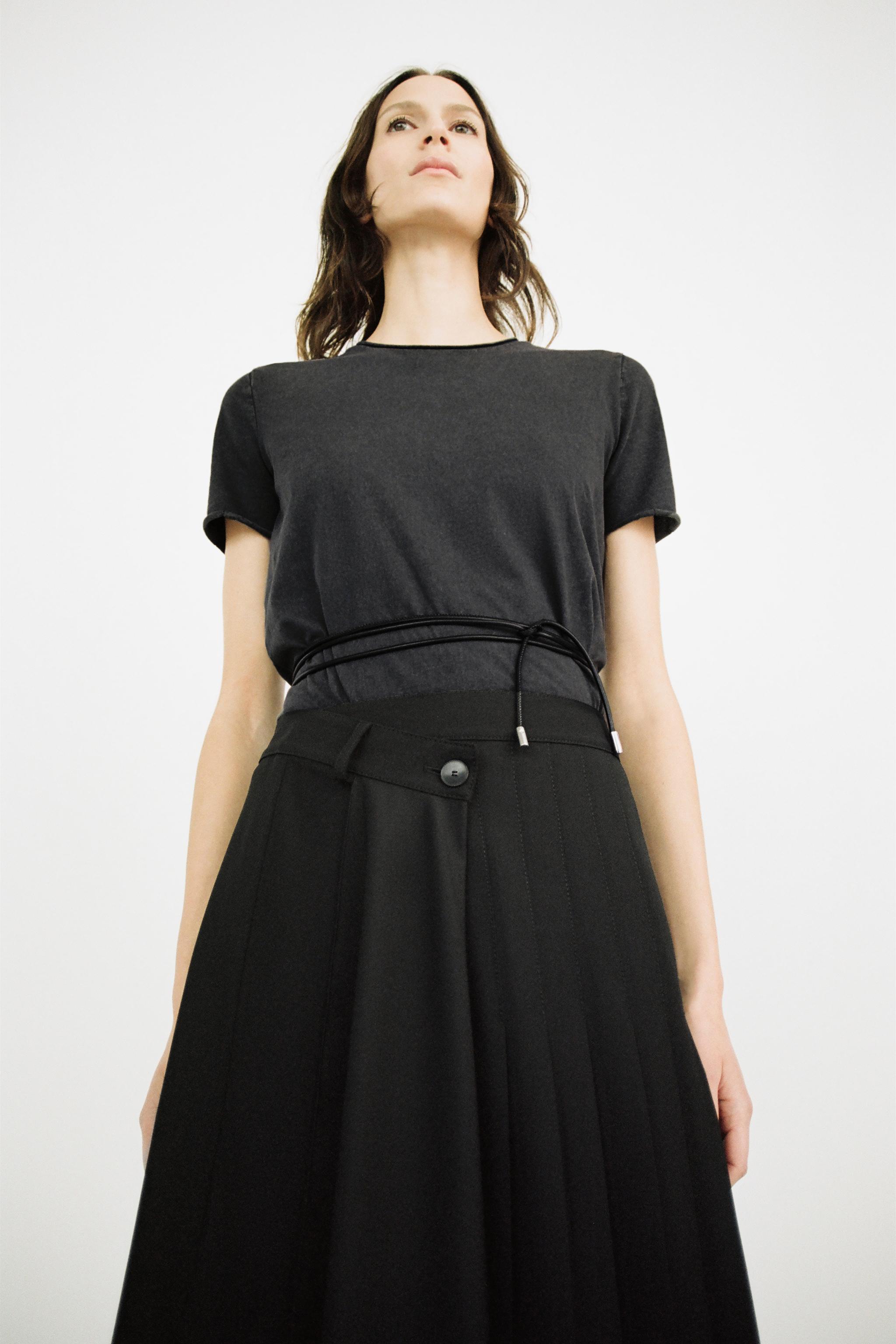 Jupe plissée noire outlet longue zara