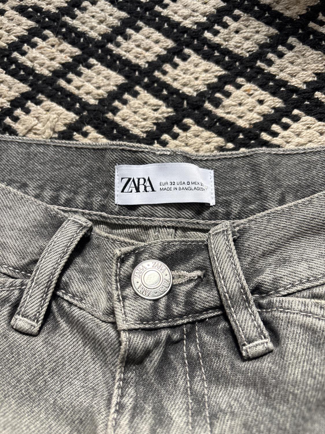 PREMIUM DENIM BERMUDA SHORTS - Image 3
