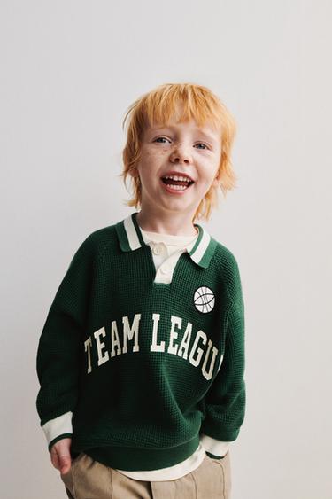 ПОЛО ВАФЕЛЬНОЙ ВЯЗКИ С ТЕКСТОМ — МЯГКИЙ ЗЕЛЕНЫЙ от Zara