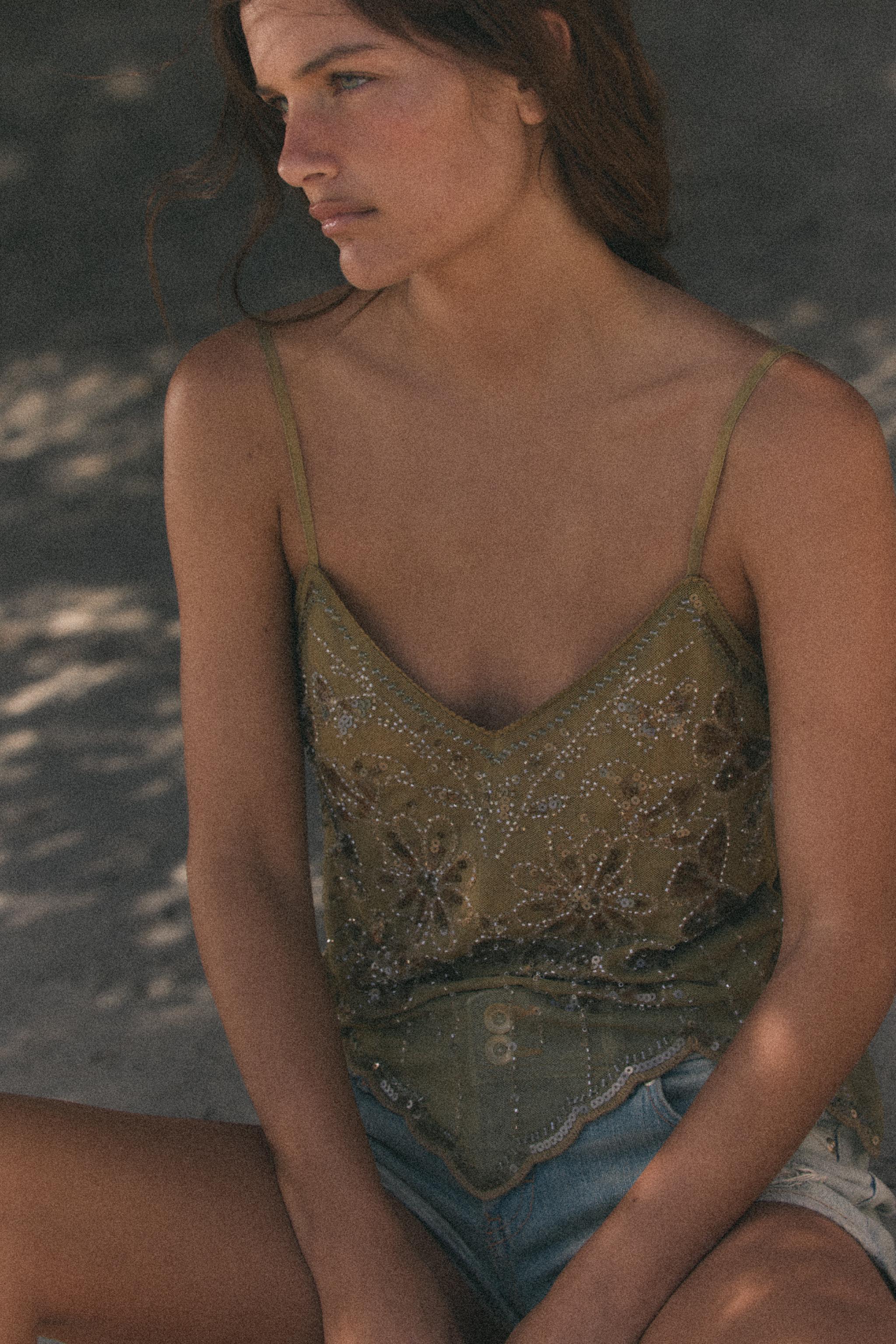 EMBROIDERED CAMISOLE