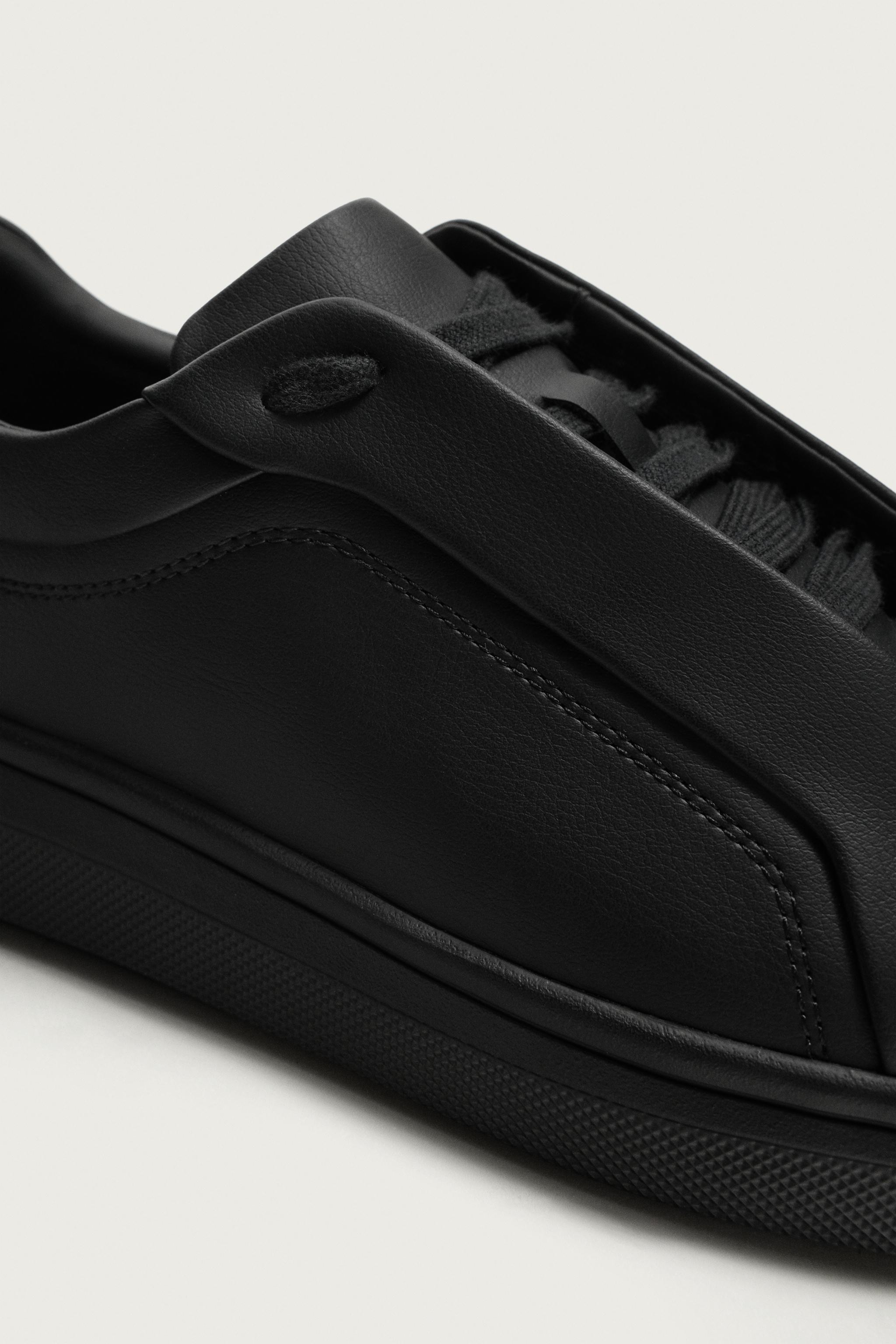 CHUNKY SNEAKERS