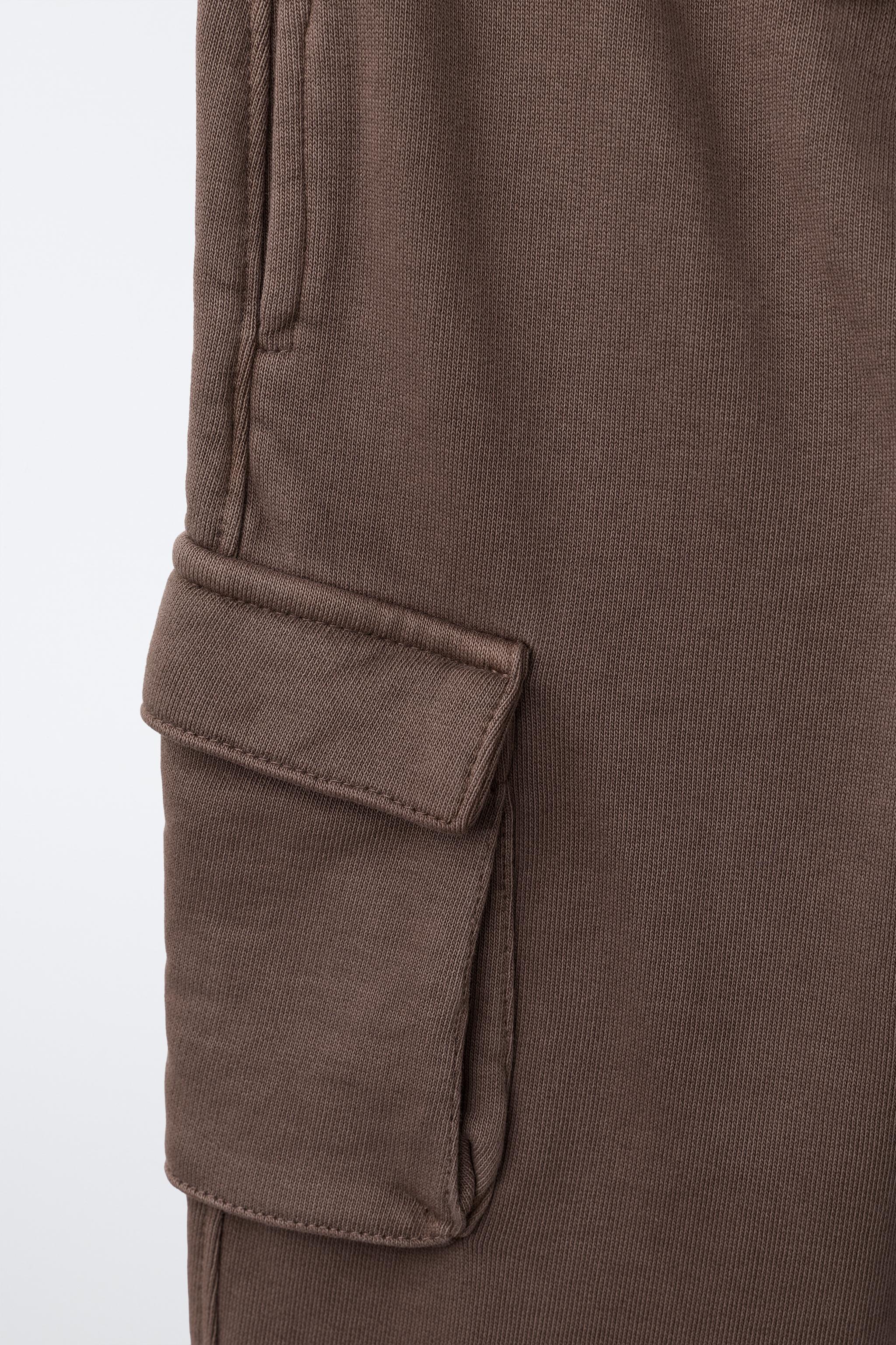 PANTALON CARGO EN MOLLETON
