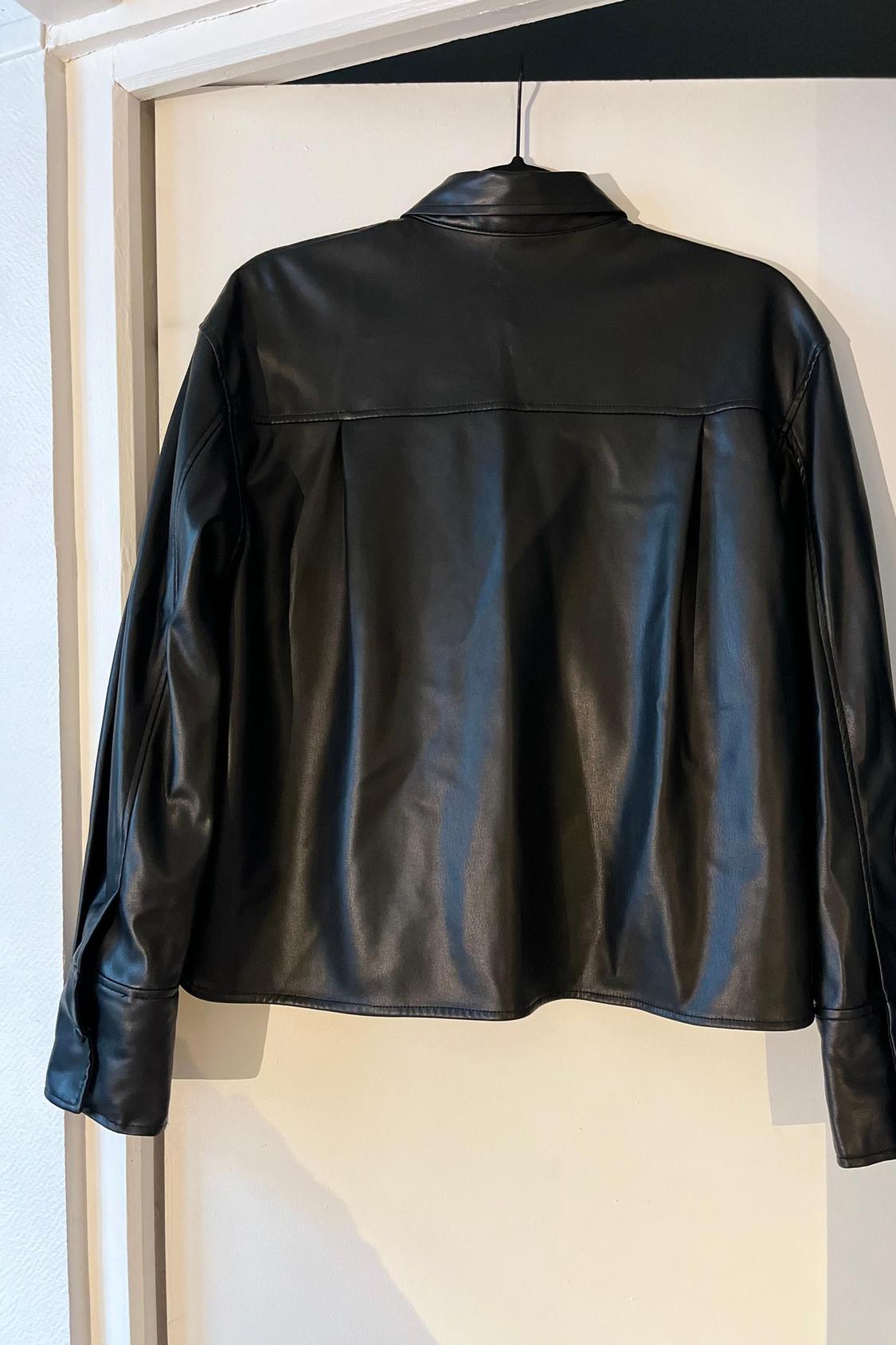 CHEMISE CUIR SYNTHETIQUE - Image 5