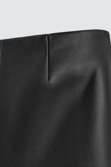 SHORT LONG EFFET MATIÈRE SYNTHÉTIQUE HARRY LAMBERT FOR ZARA X DISNEY - Noir de Zara - Image 4