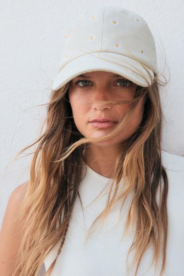 TWILL CAP WITH FLORAL EMBROIDERY - Ecru by Zara