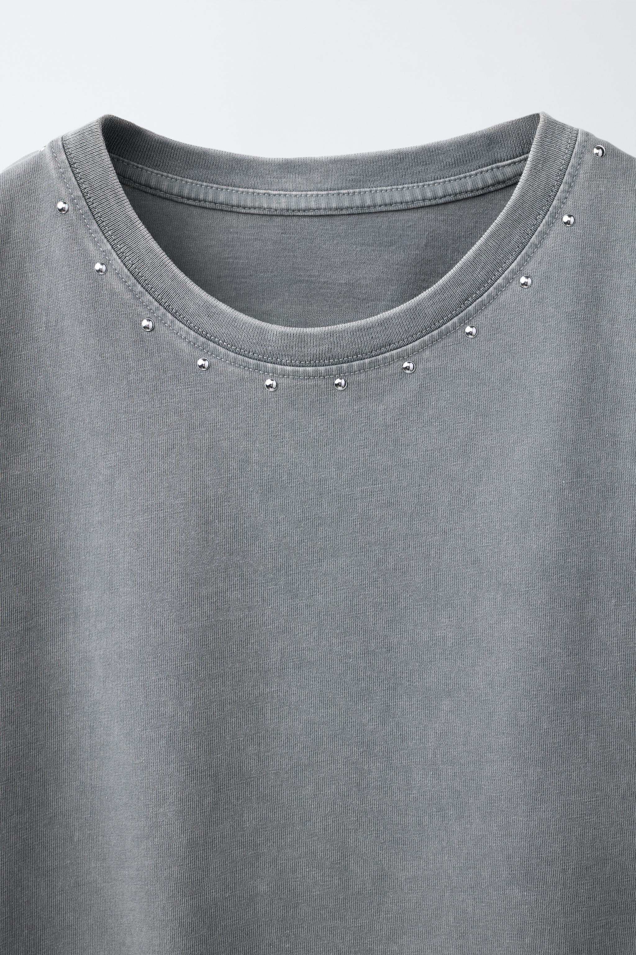 FRINGE AND STUDS T-SHIRT