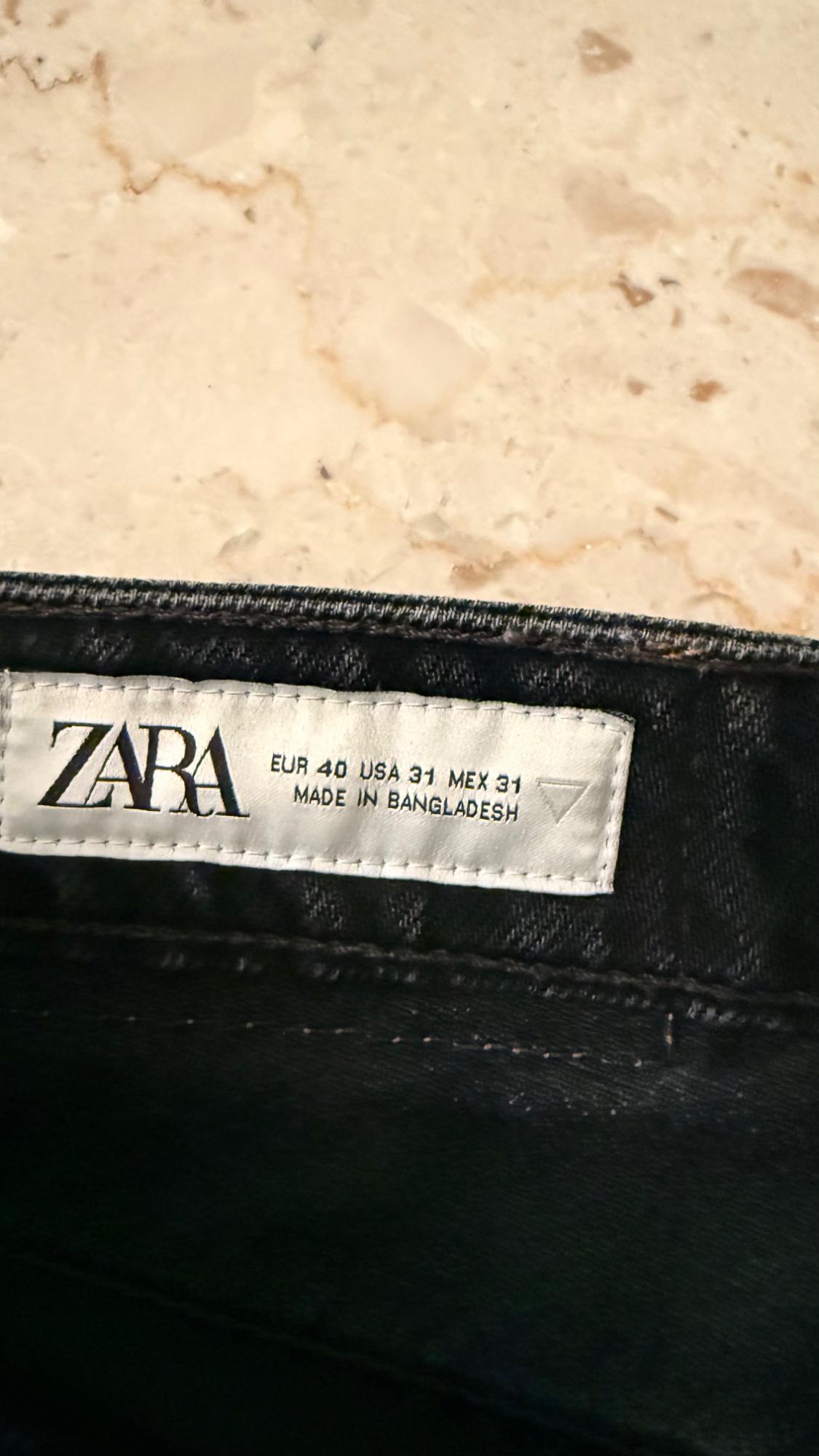 BAGGY-FIT BERMUDA JORTS - Image 3
