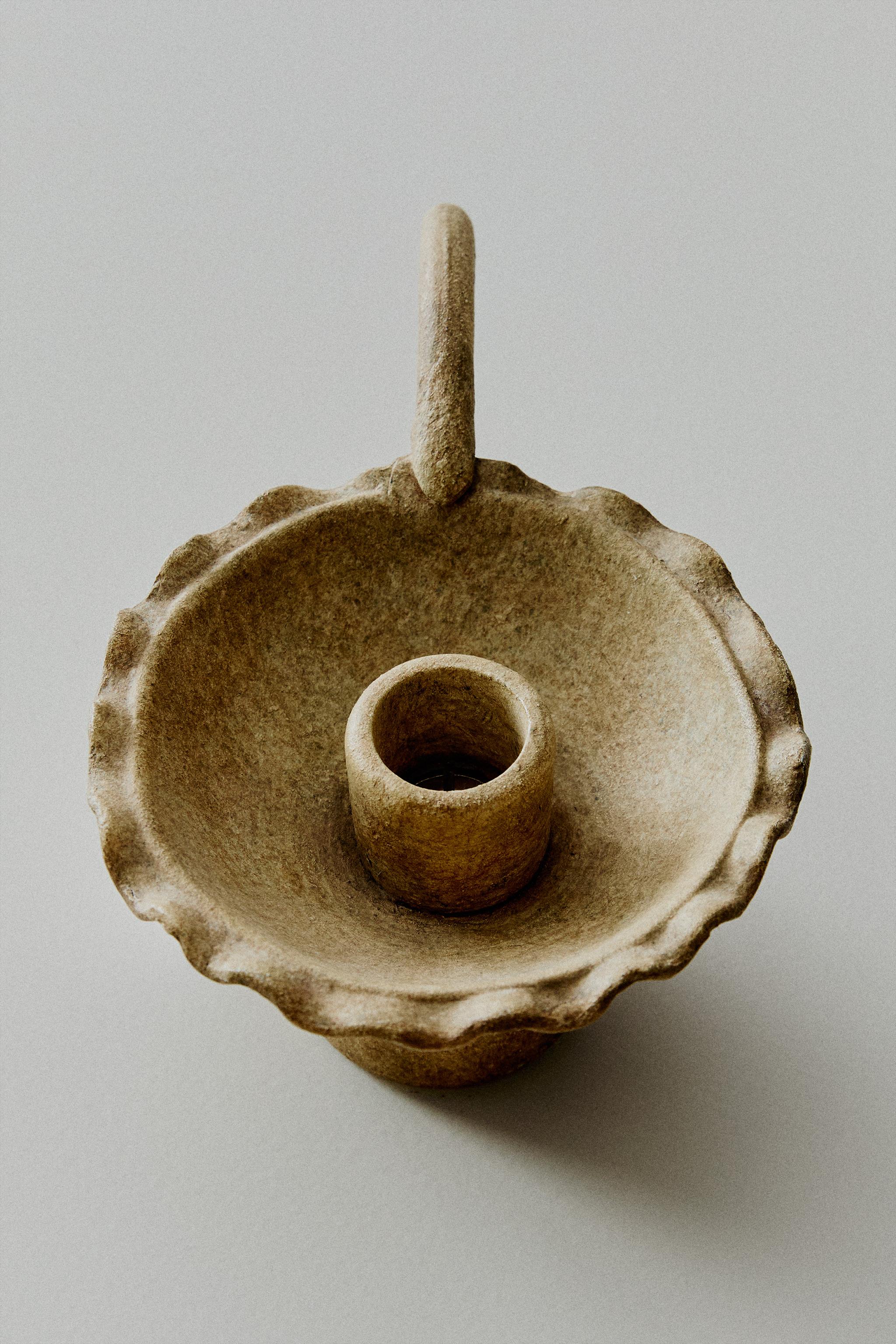 WAVY CERAMIC CANDLEHOLDER