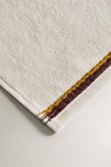 BATH TOWEL WITH DOUBLE TRIM - Ivory by Zara - Image 2