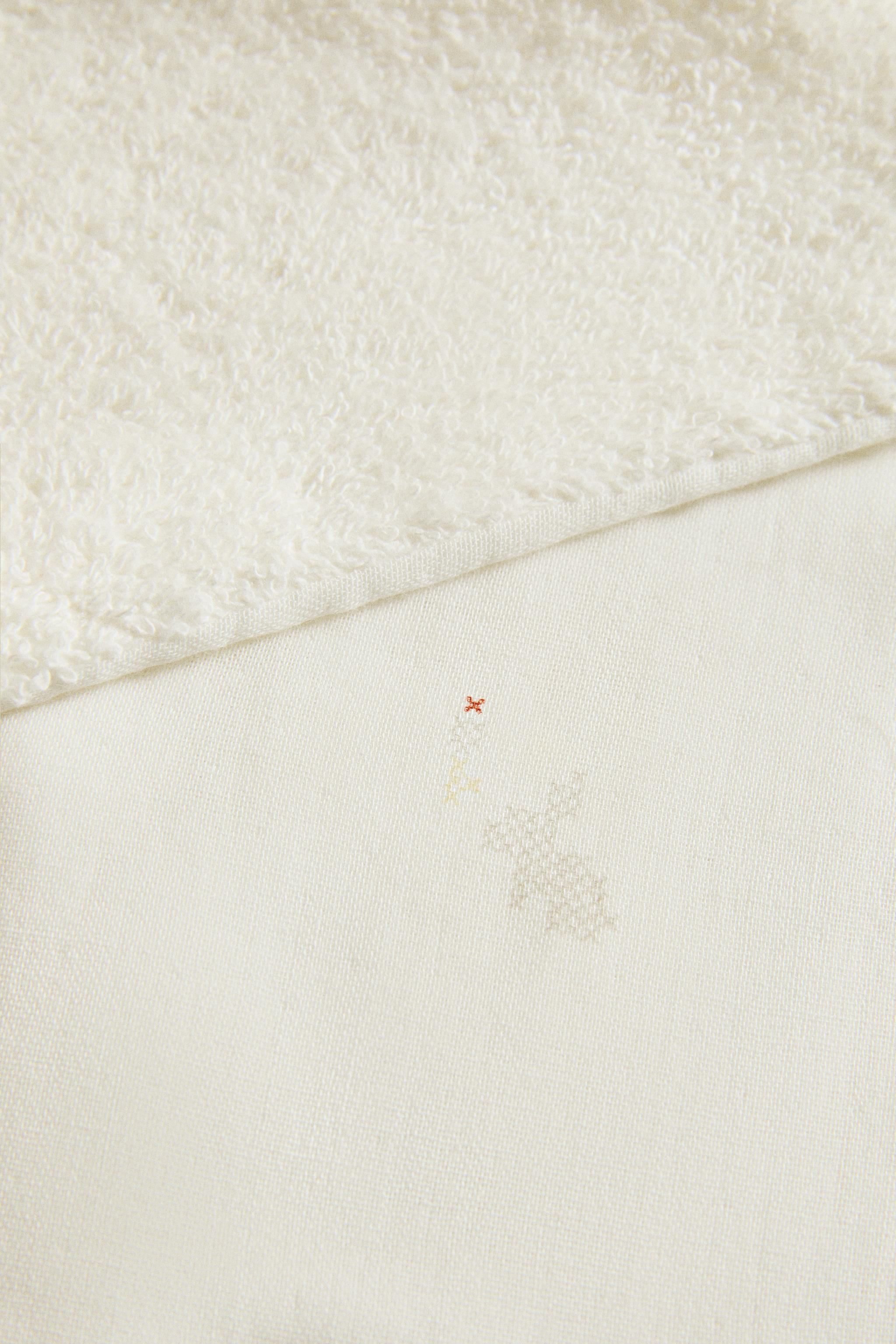 Zara KIDS EMBROIDERED SHOULDER BIB — фото 4