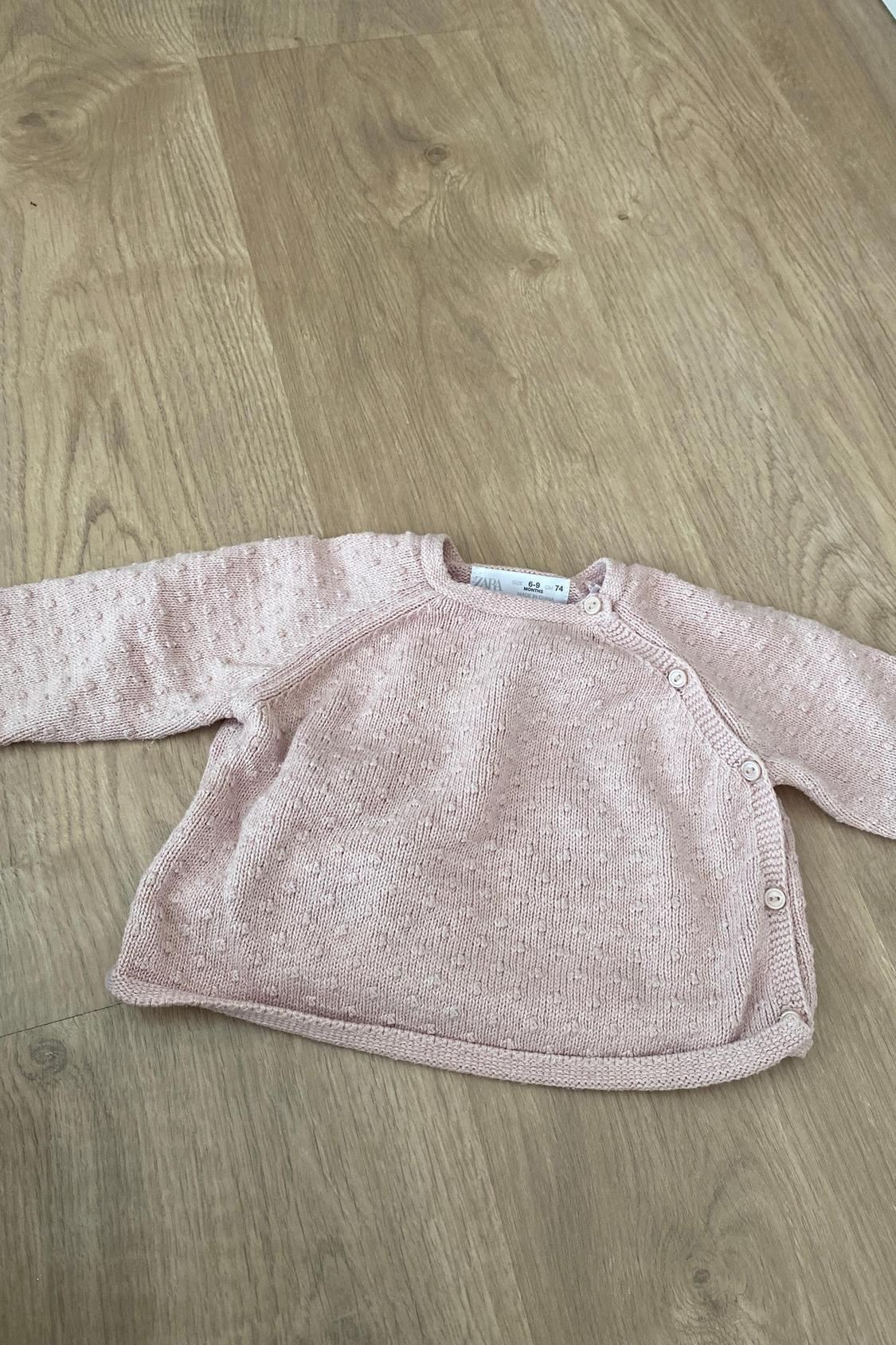 TEXTURED KNIT SWEATER