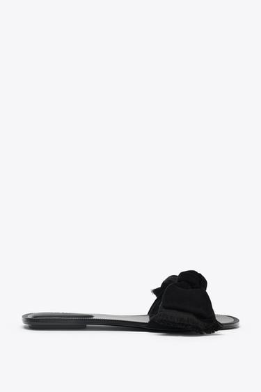 SPLIT SUEDE BOW SANDALS - Black by Zara