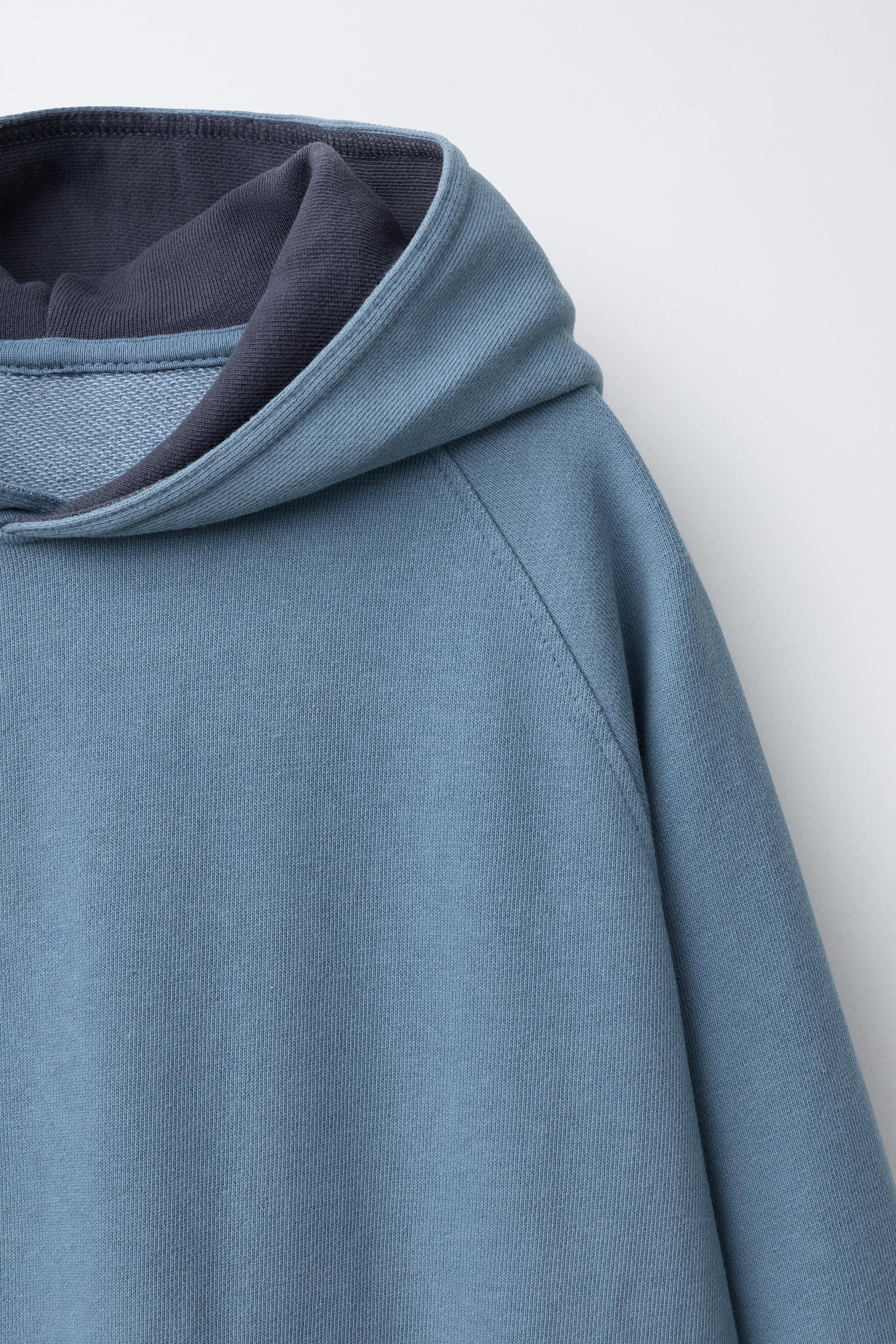 SWEAT À CAPUCHE AVEC POCHE