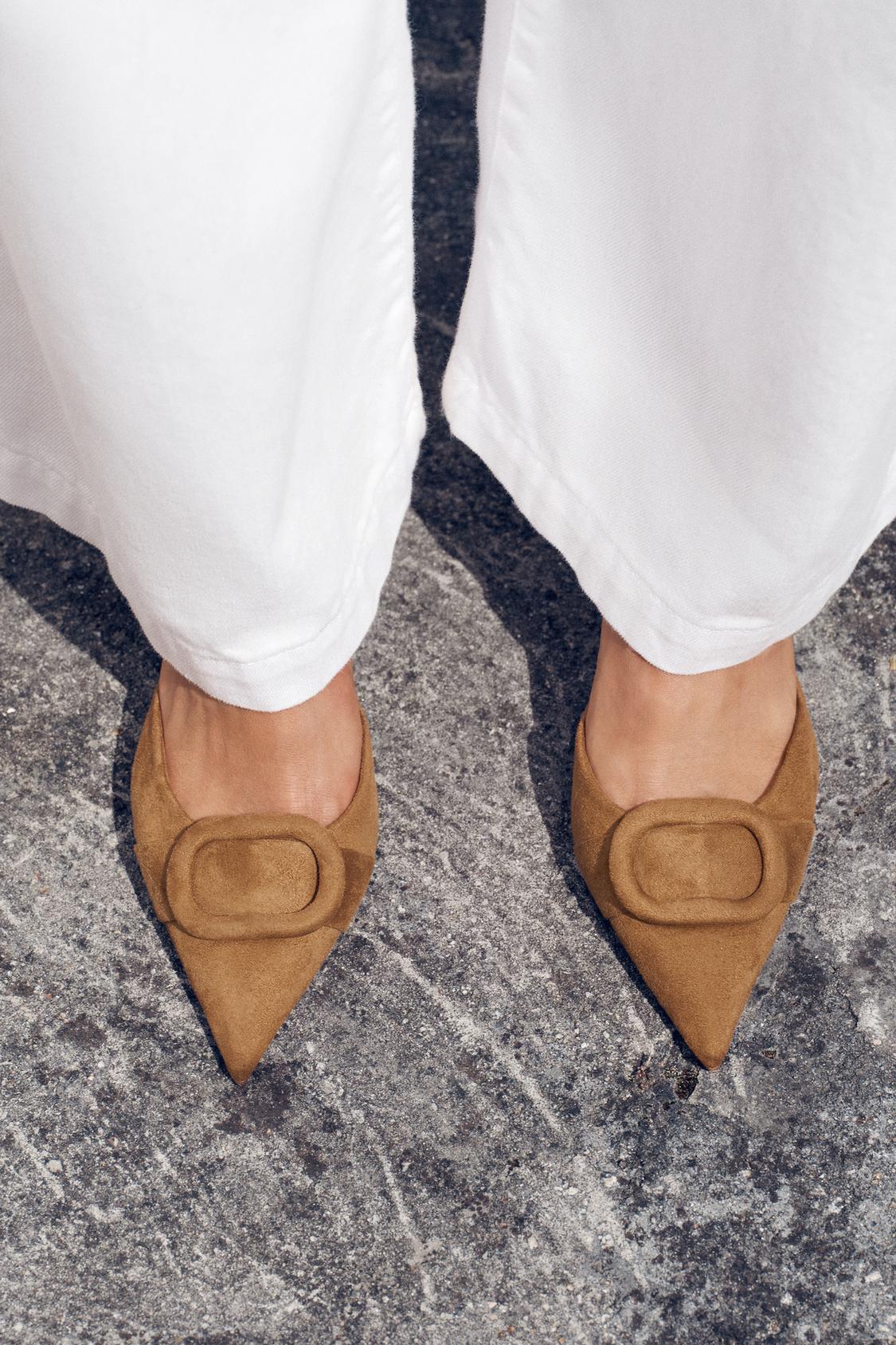 SLINGBACK PUMPS