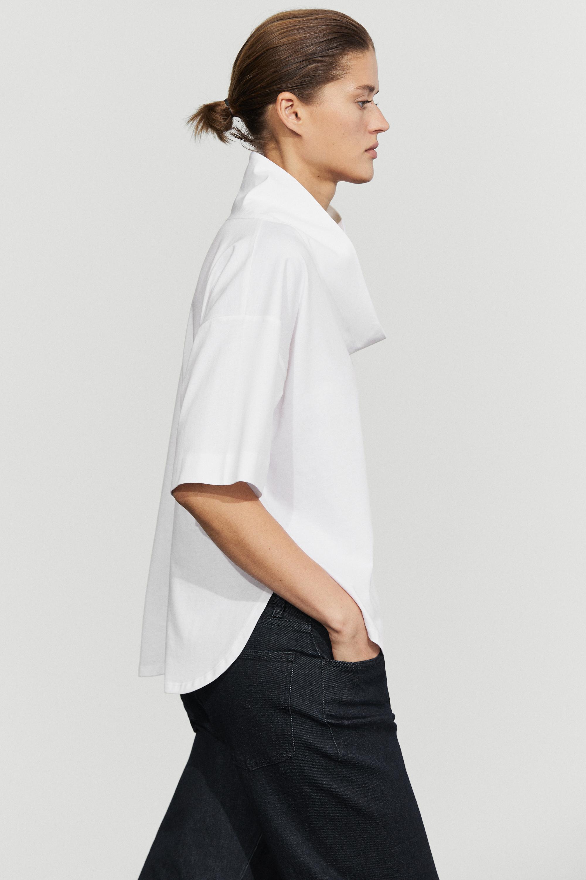 Short sleeve cotton blouse with open neck — Oyster-white