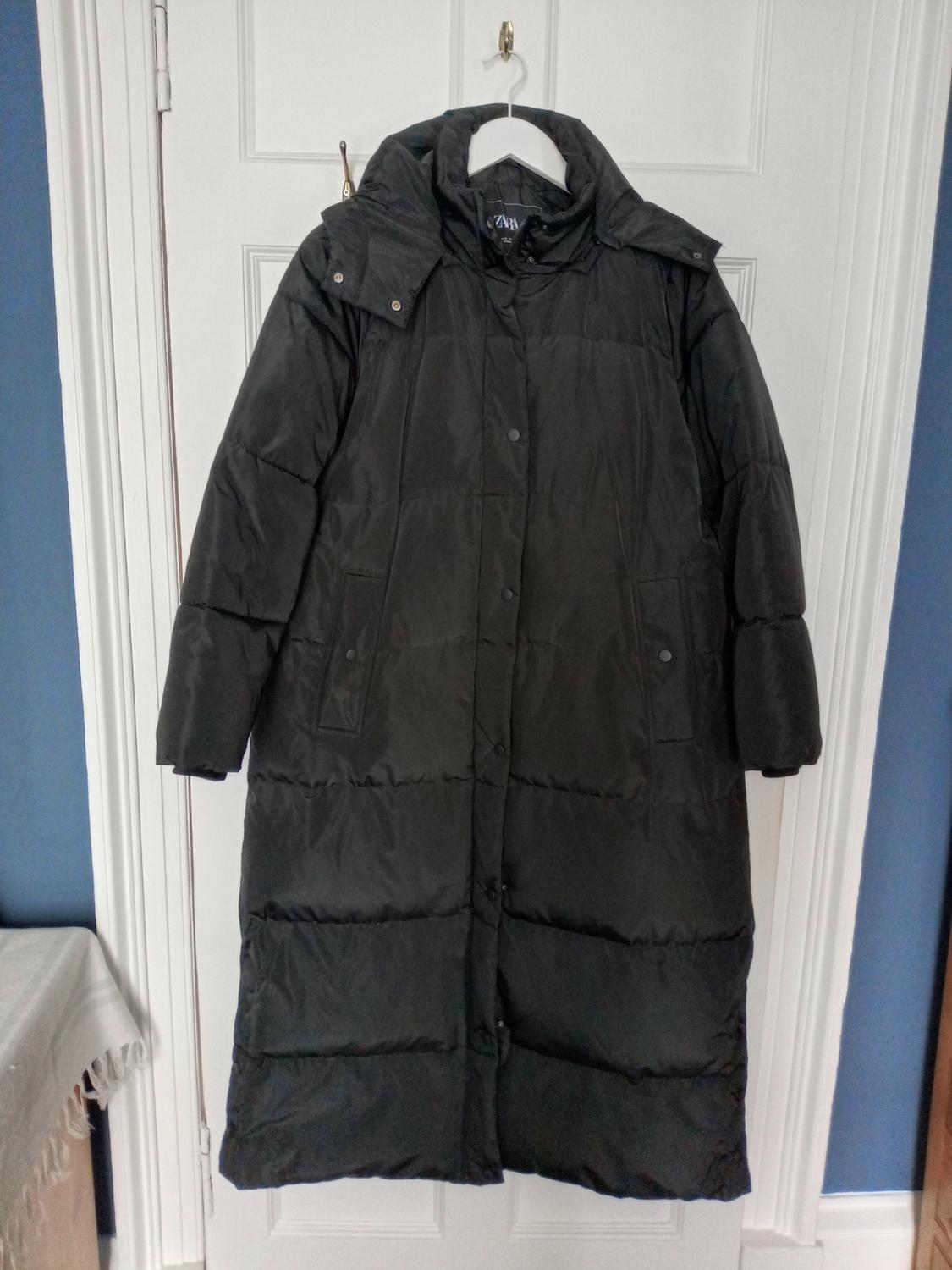 LONG DOWN JACKET WITH WATER AND WIND PROTECTION