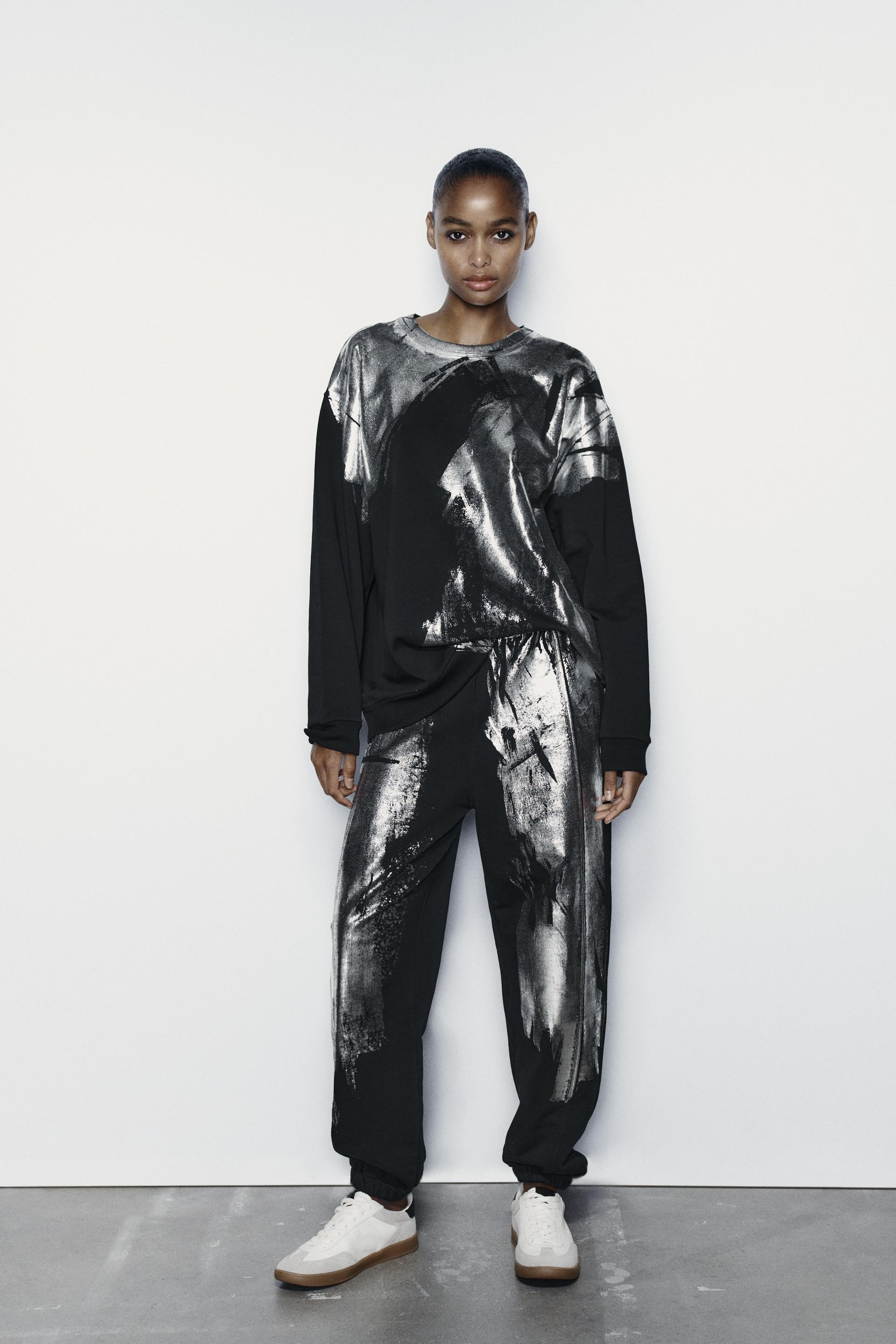 MOLETOM OVERSIZE FOIL - Preto