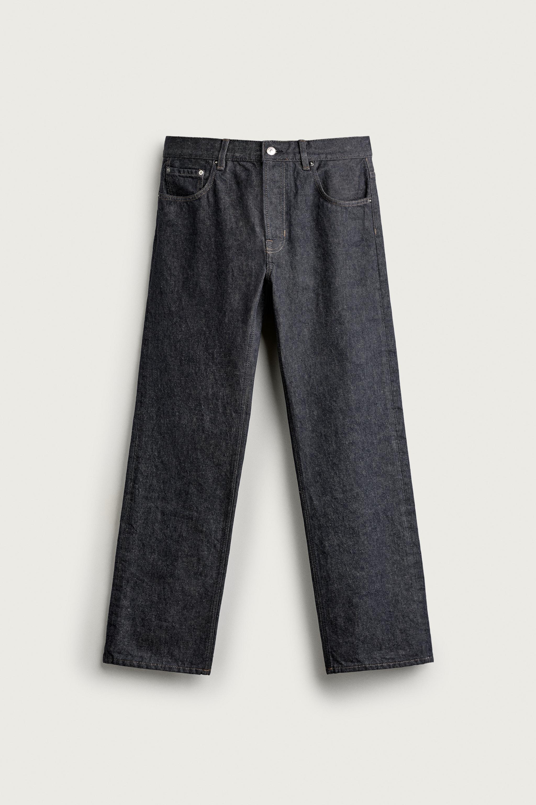 LOW-RISE STRAIGHT-FIT JEANS