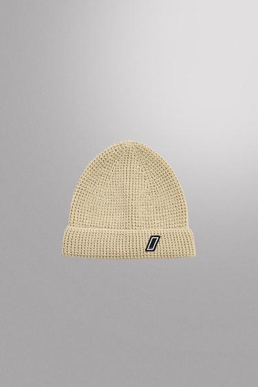 WAFFLE-KNIT BEANIE - Sand by Zara
