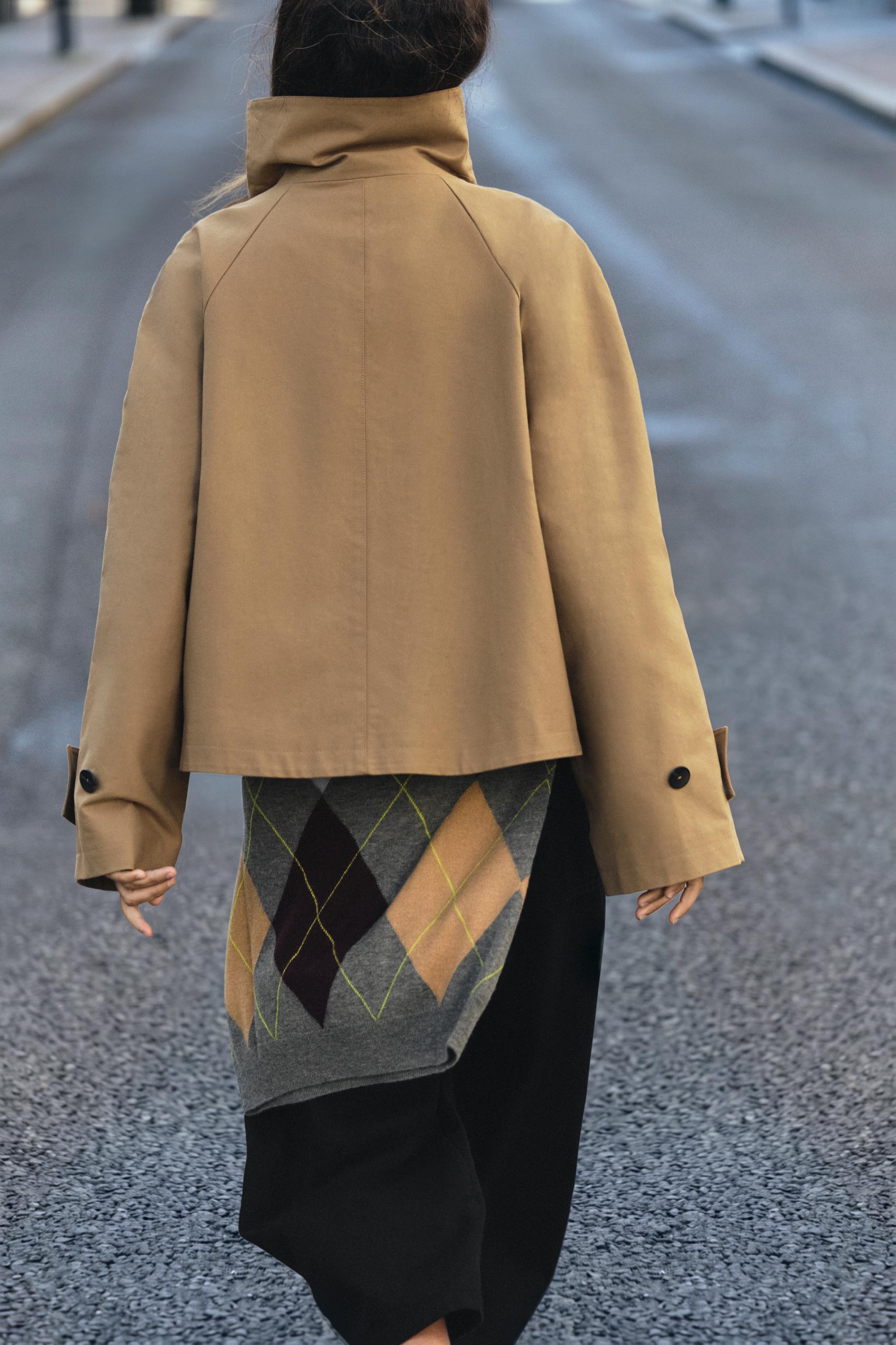 Zara ZW COLLECTION KISA DİK YAKALI TRENÇKOT görsel 3