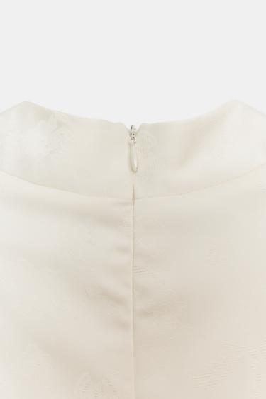 ROBE COURTE EN SATIN JACQUARD À BOUTONS - Écru de Zara - Image 4