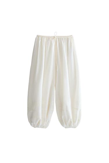 Zara ŠIROKE PANTALONE SA ČIPKOM I NABORIMA – slonovača