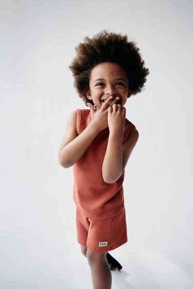 CONJUNTO JOGGING CAMISETA Y BERMUDA WAFFLE - Teja de Zara