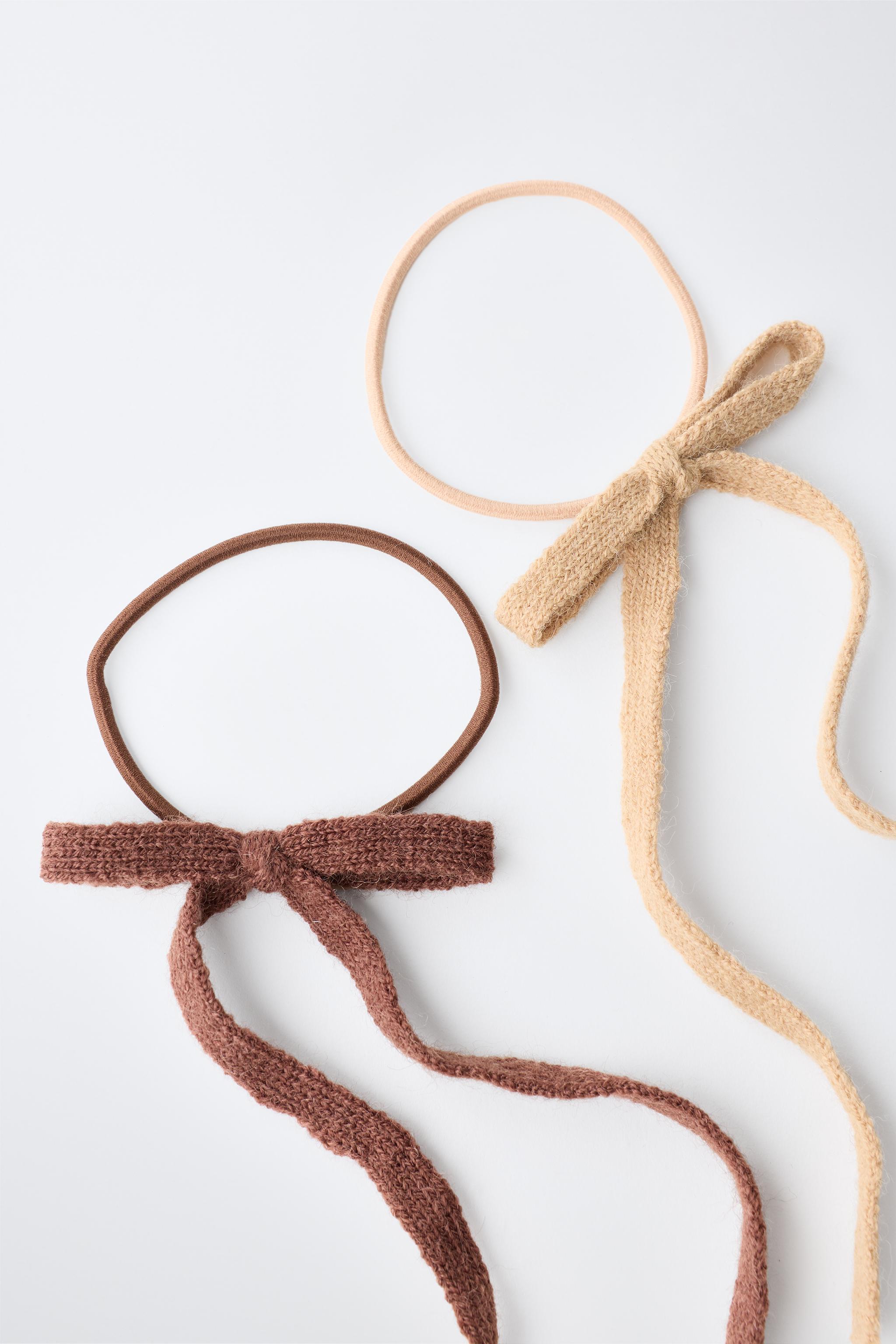 LOT DE QUATRE CHOUCHOUS À NŒUDS EN MAILLE