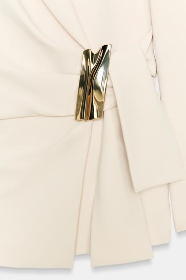 VESTE À BOUTONNAGE CROISÉ AVEC BOUCLE - Écru de Zara - Image 7