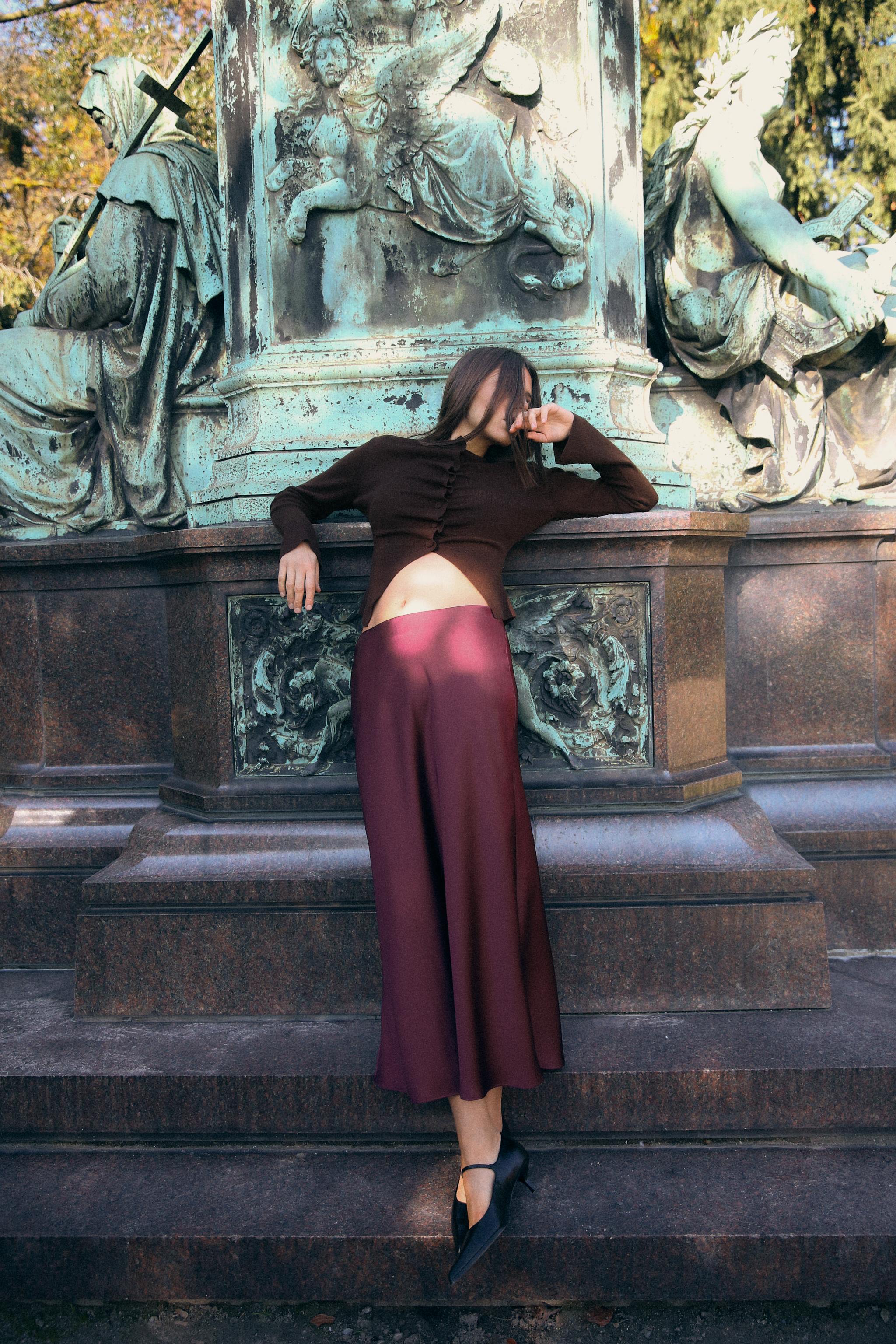 SATIN MIDI SKIRT